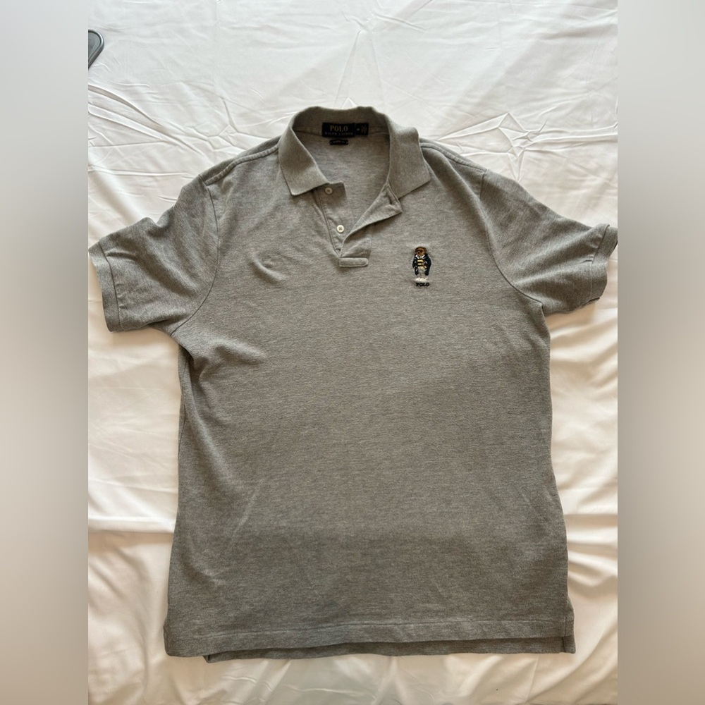 Men’s medium polo shirt